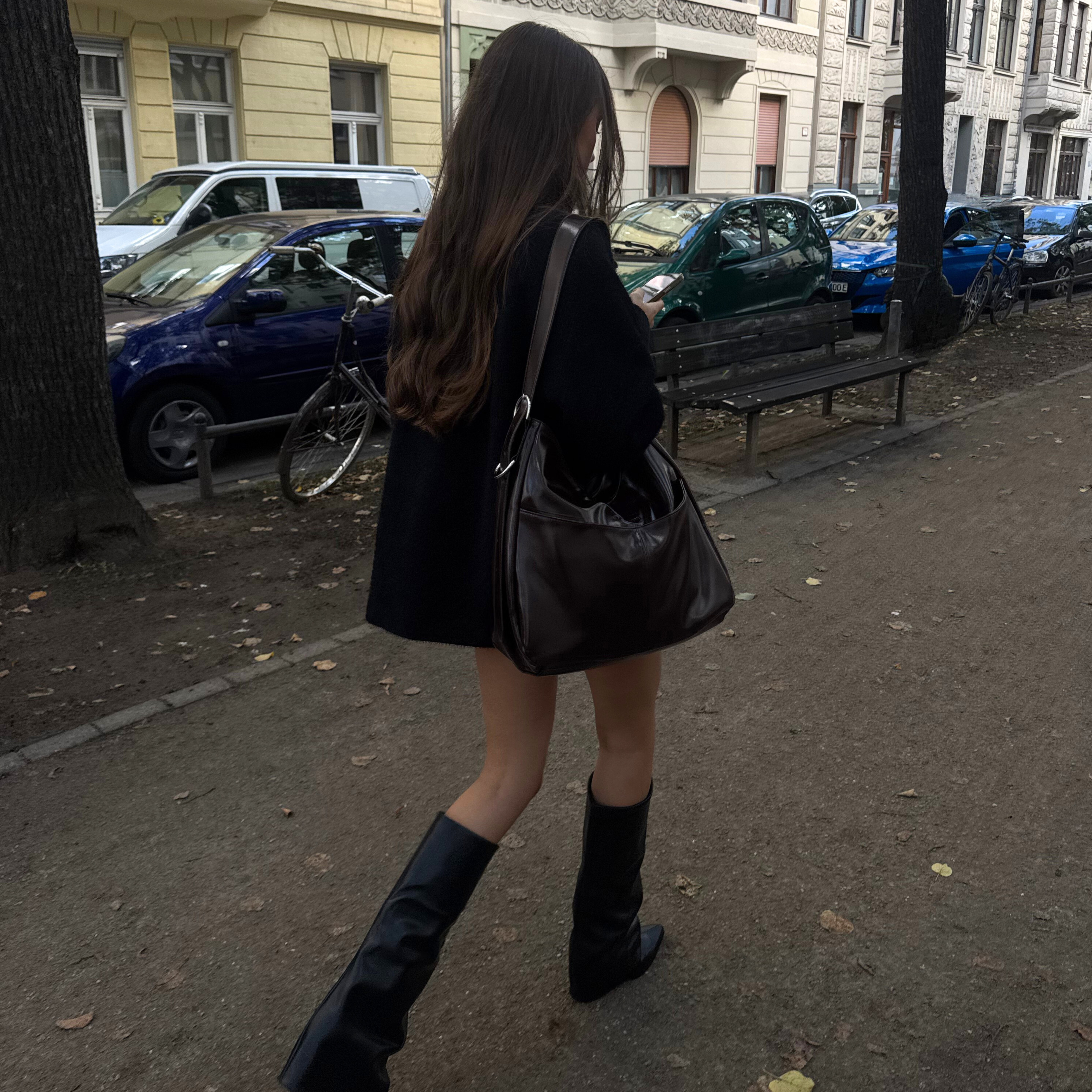 The mila shoulder bag
